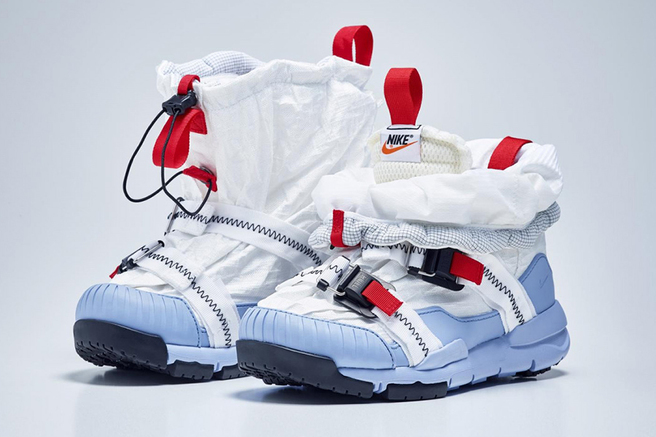    Nike    Mars Yard Overshoe